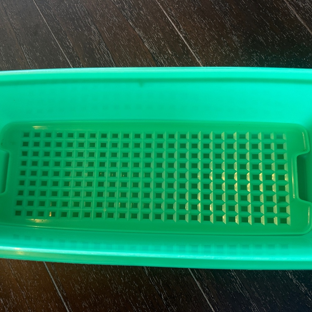 Vintage Tupperware Mint Green Rectangular Container - Picture 2 of 3